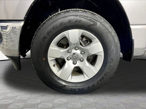 Used 2021 RAM 1500 Big Horn AWD/4WD image 34