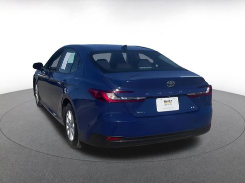 Used 2025 Toyota Camry LE image 10