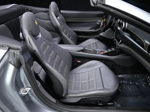 Used 2022 Ferrari Portofino M RWD image 69