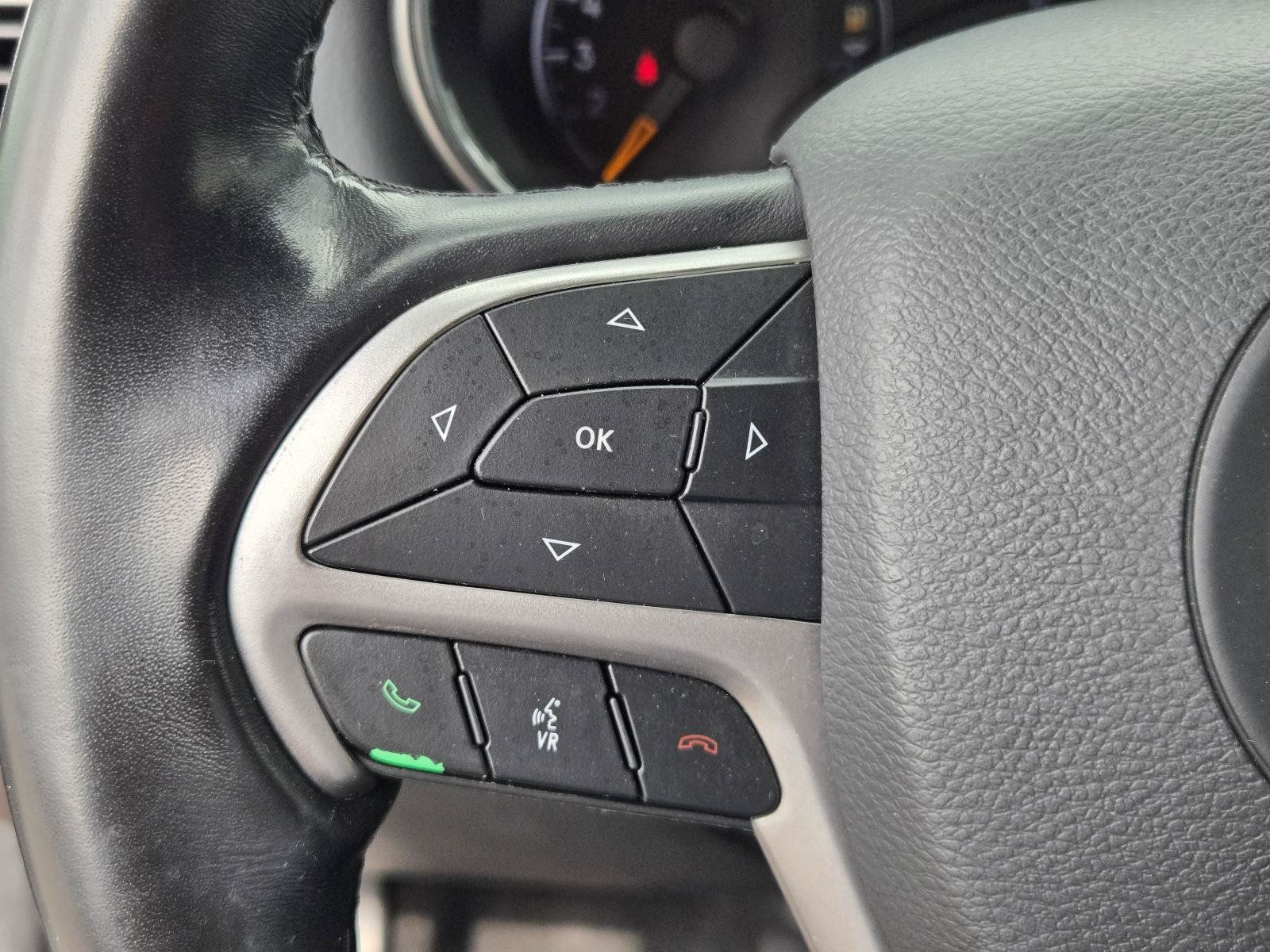 Used 2022 Jeep Grand Cherokee Laredo E RWD image 19
