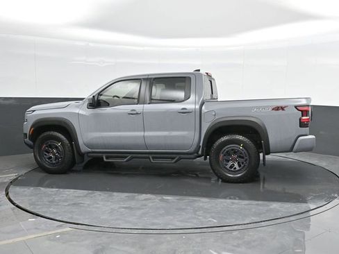 Used 2025 Nissan Frontier PRO-4X image 9
