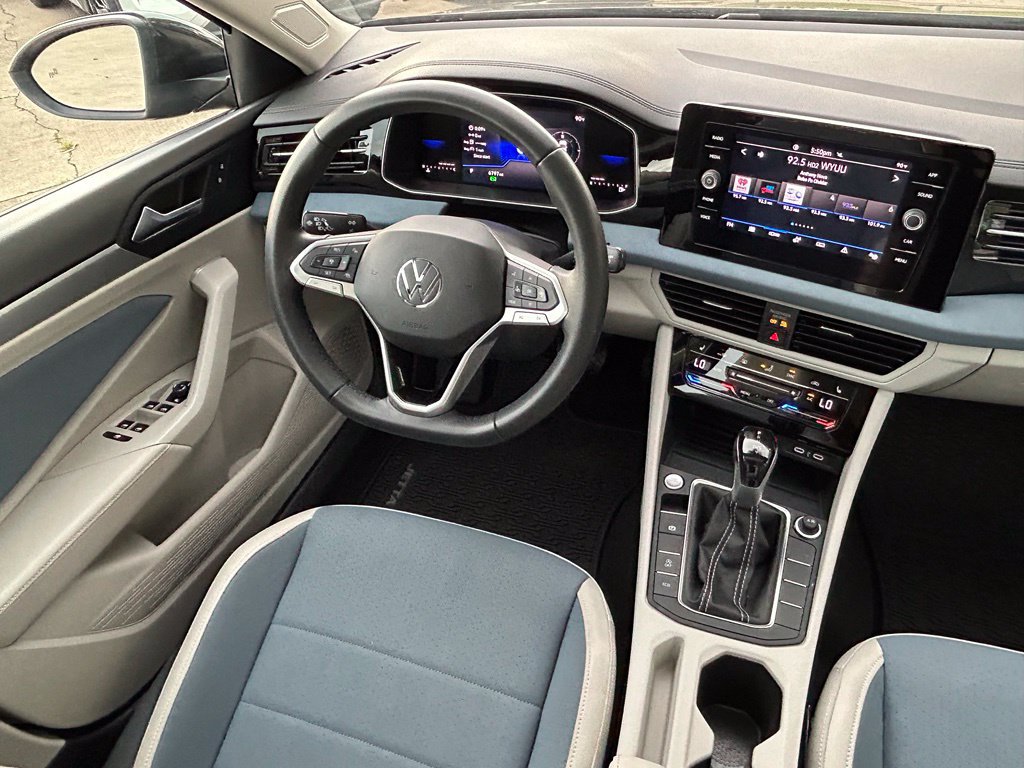 Certified 2026 Volkswagen Jetta SE FWD image 9