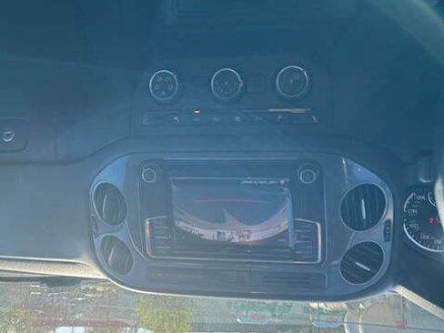 Used 2017 Volkswagen Tiguan S FWD image 23