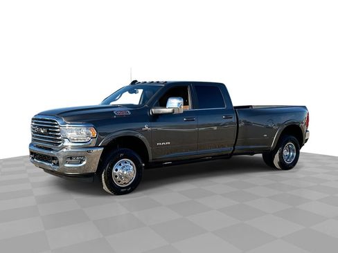 Used 2024 RAM 3500 Limited w/ Towing Technology Group image 1