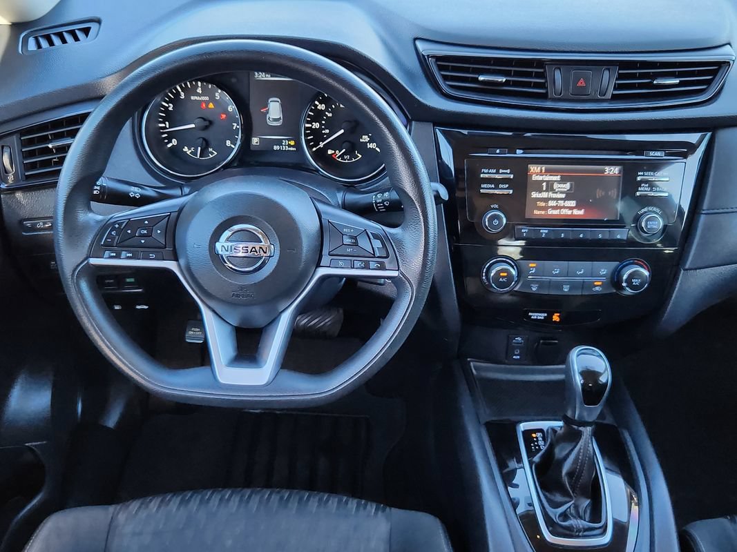 Used 2017 Nissan Rogue S AWD/4WD image 27