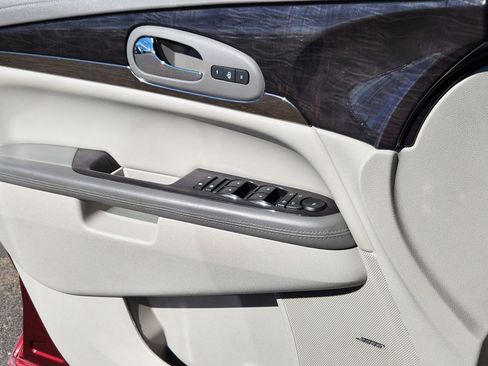 Used 2015 Buick Enclave Premium w/ Trailering Package image 9