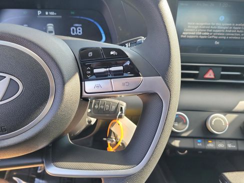 New 2026 Hyundai Elantra SE image 8