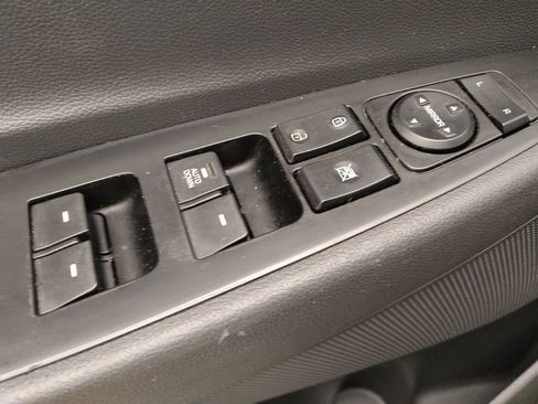 Used 2019 Hyundai Tucson SE FWD image 27