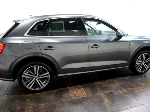 Used 2020 Audi Q5 e Premium Plus w/ Premium Plus Package AWD/4WD image 4