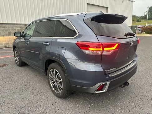 Used 2018 Toyota Highlander Limited Platinum AWD/4WD image 5