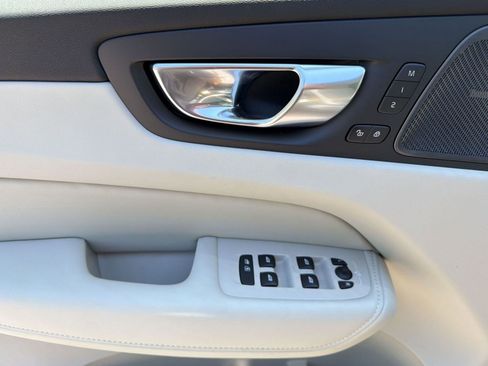 New 2026 Volvo XC60 B5 Ultra w/ Climate Package AWD/4WD image 12