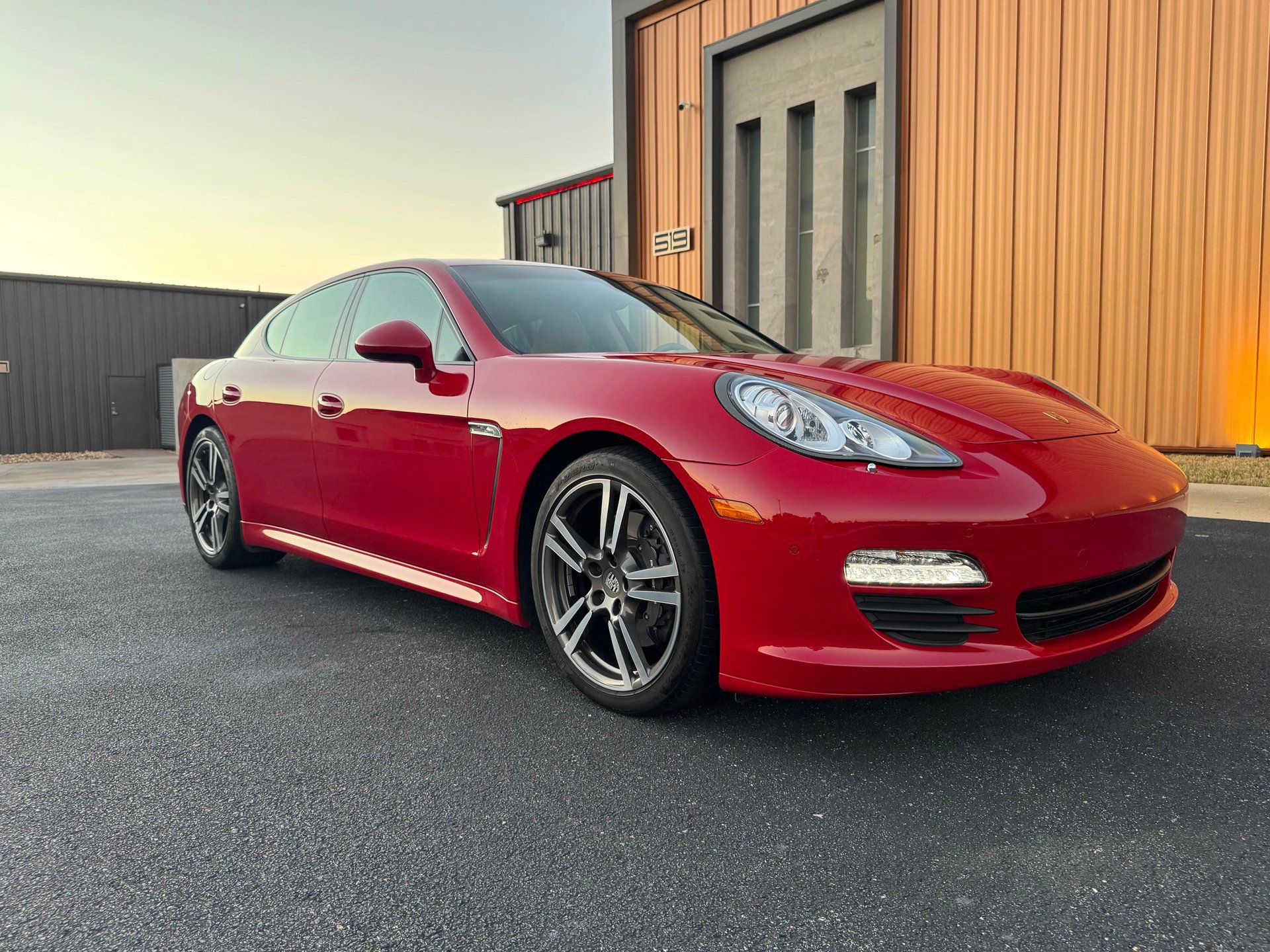 Used 2013 Porsche Panamera image 1
