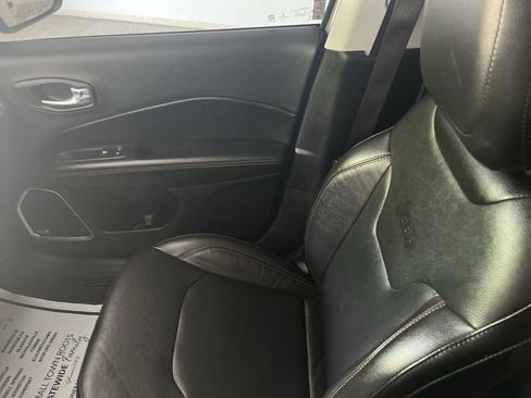 Used 2021 Jeep Compass Limited w/ Sun and Sound Group AWD/4WD image 27