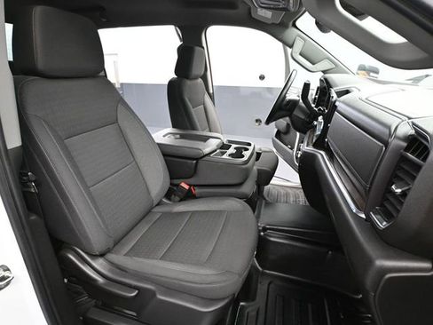 Used 2024 GMC Sierra 3500 SLE w/ SLE Convenience Package image 47