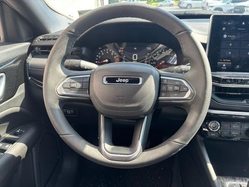 Used 2026 Jeep Compass Limited AWD/4WD image 16