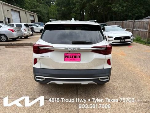 Used 2022 Kia Seltos EX AWD/4WD image 10