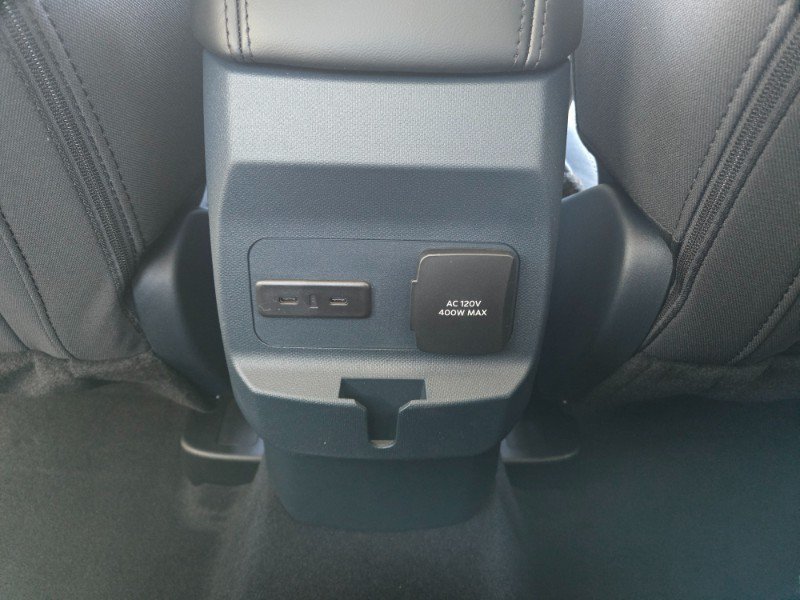 Used 2025 Ford Maverick XLT w/ XLT Luxury Package AWD/4WD image 19