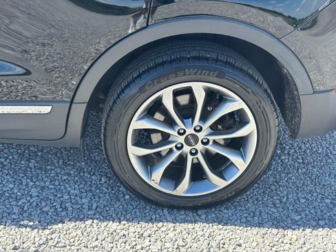 Used 2018 Lincoln MKC Select w/ Select Plus Package AWD/4WD image 12