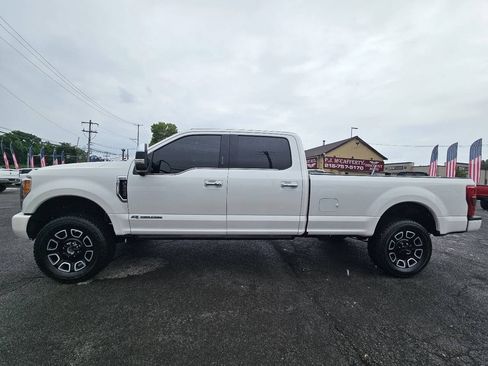 Used 2019 Ford F250 Platinum w/ Platinum Ultimate Package AWD/4WD image 2
