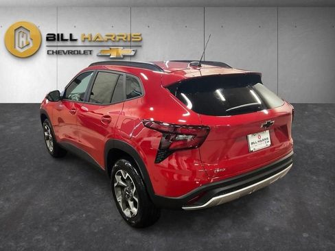 New 2026 Chevrolet Trax LT w/ Driver Confidence Package FWD image 12