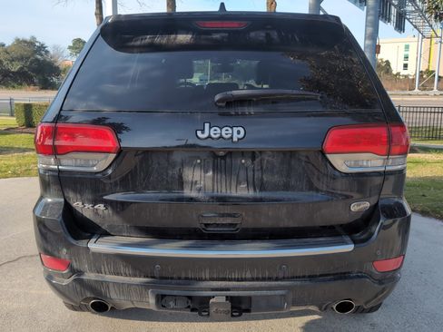 Used 2017 Jeep Grand Cherokee Overland image 9
