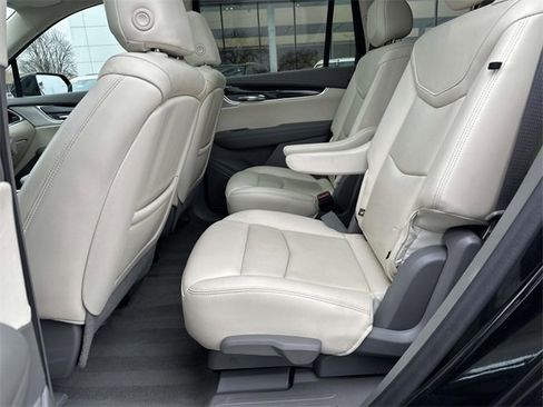 Used 2021 Cadillac XT6 Premium Luxury image 28