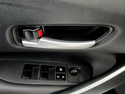 Used 2020 Toyota Corolla SE FWD image 23