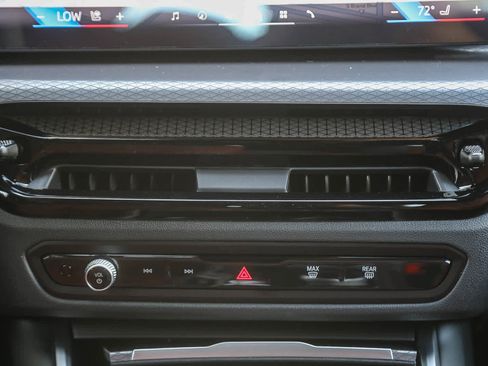 New 2026 BMW 330i Sedan w/ M Sport Package image 10