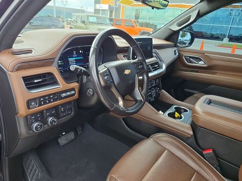 Used 2022 Chevrolet Suburban High Country w/ Max Trailering Package AWD/4WD image 10