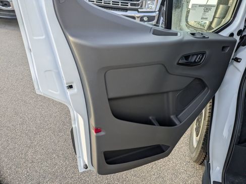 New 2026 Ford Transit 250 148 Medium Roof RWD image 14