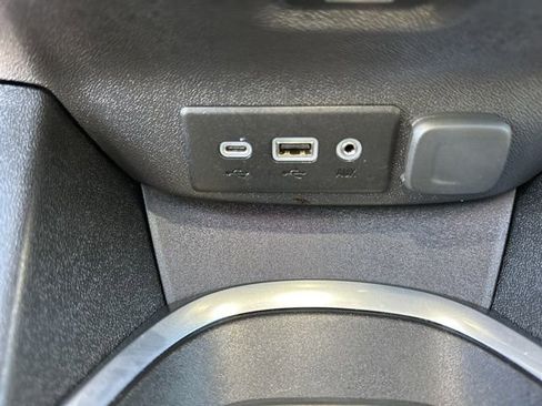 Used 2021 Chevrolet Malibu RS image 19