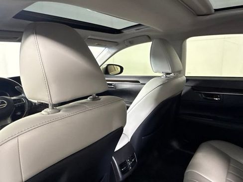 Used 2018 Lexus ES 350 w/ Luxury Package w/Wood Trim FWD image 24