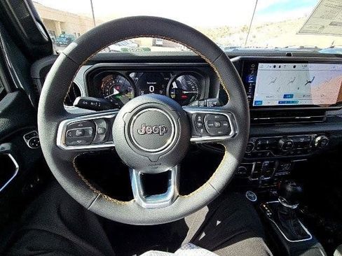 New 2024 Jeep Wrangler Unlimited Sahara w/ Technology Group AWD/4WD image 12
