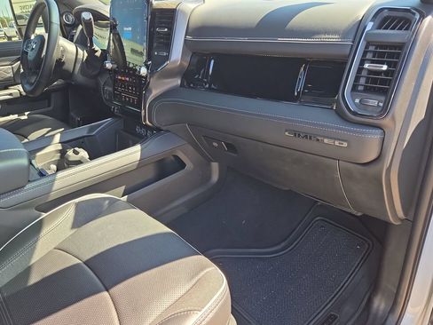 New 2025 RAM 2500 Limited AWD/4WD image 29