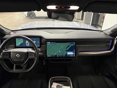 Used 2023 Rivian R1T Adventure image 20