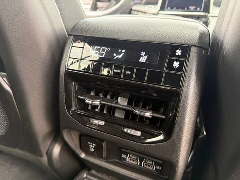 Used 2023 Jeep Grand Cherokee L Laredo AWD/4WD image 27