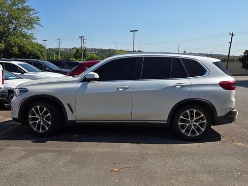 Used 2019 BMW X5 xDrive40i w/ Premium Package 2 AWD/4WD image 3