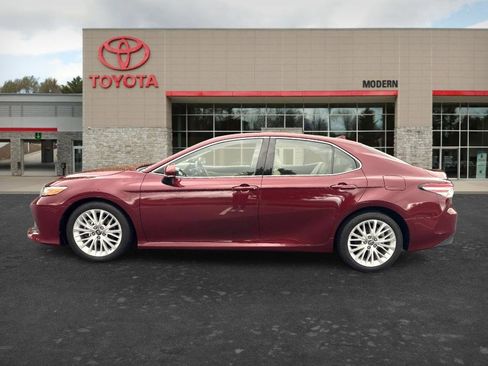 Used 2018 Toyota Camry XLE w/ Audio Package FWD image 4