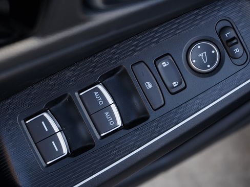 Certified 2025 Honda Civic Sport Touring image 39