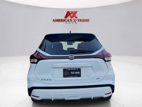 Used 2024 Nissan Kicks SR FWD image 5