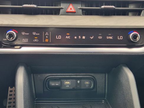 Certified 2025 Kia Sportage X-Pro AWD/4WD image 17