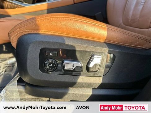 Used 2021 BMW X7 M50i w/ Dynamic Handling Package AWD/4WD image 14