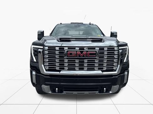 New 2026 GMC Sierra 2500 Denali w/ Denali Reserve Package AWD/4WD image 2