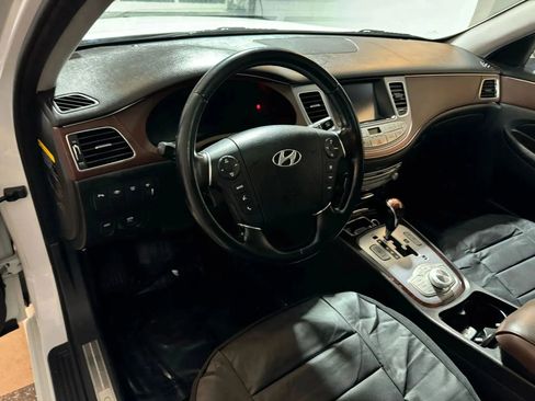 Used 2013 Hyundai Genesis 3.8 w/ Technology Pkg image 25