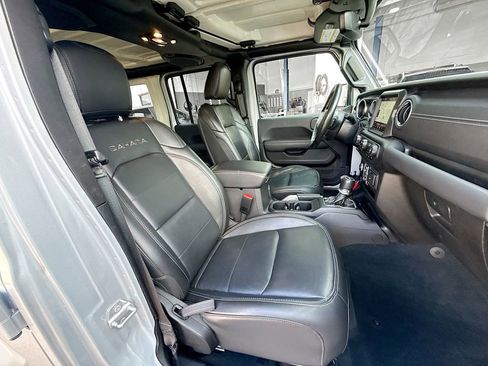 Used 2022 Jeep Wrangler Unlimited Sahara w/ Cold Weather Group image 33