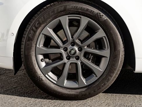 Used 2024 Land Rover Range Rover Sport Dynamic SE image 11