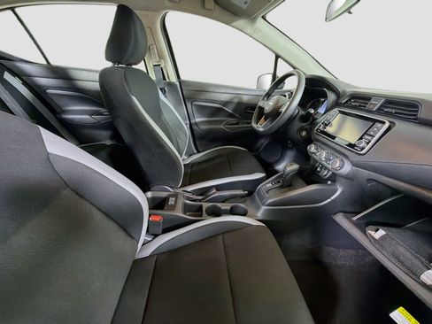 Used 2025 Nissan Versa S w/ Trunk Package FWD image 28