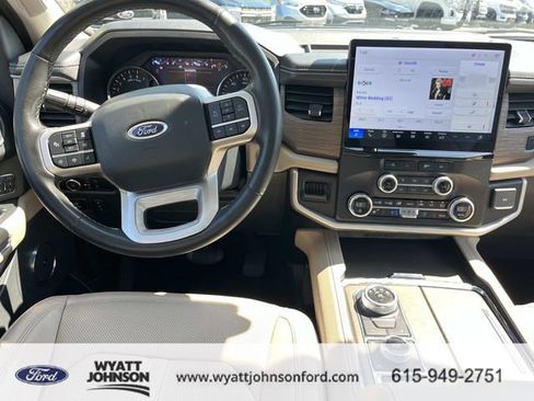 Used 2024 Ford Expedition Limited image 15