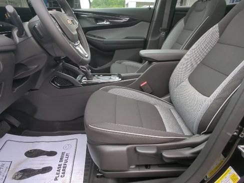New 2026 Chevrolet TrailBlazer LT w/ LT Cold Weather Package FWD image 10
