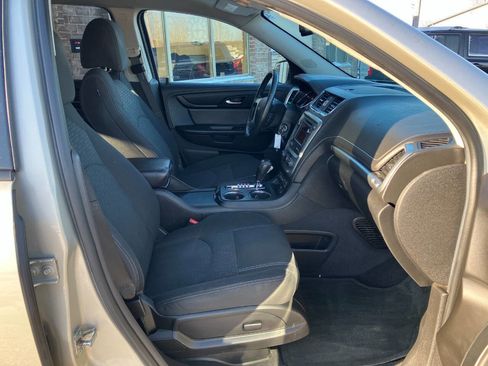 Used 2016 GMC Acadia SLE image 14